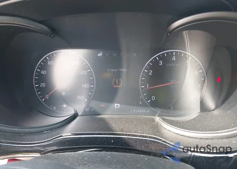 2015 Kia K900 Luxury z USA, uszkodzony, nr VIN KNALW4D41F6020535